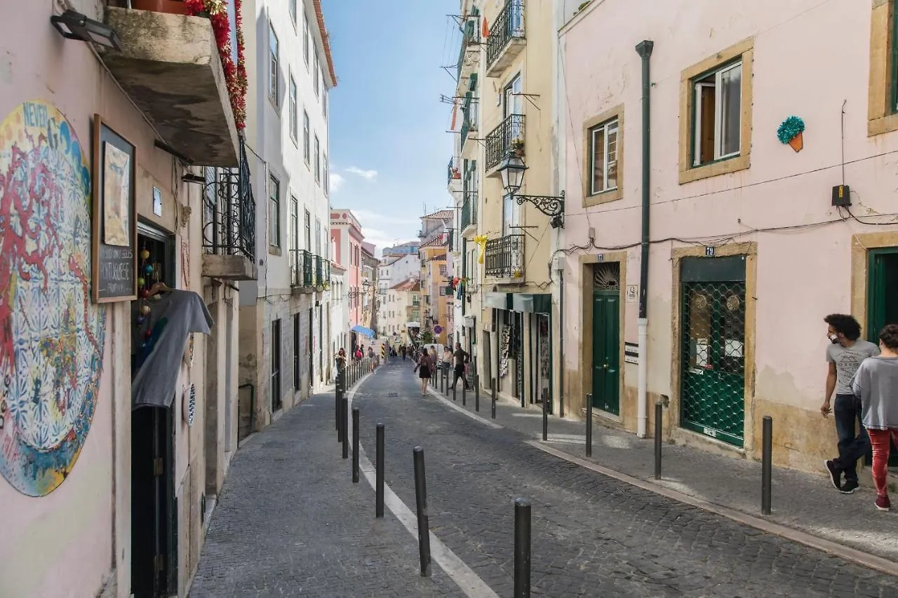 Terrace & River View In Alfama Lisbona